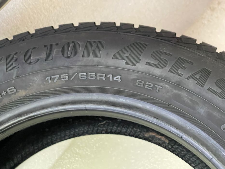 175/65 R14 Goodyear Vector 4 Season