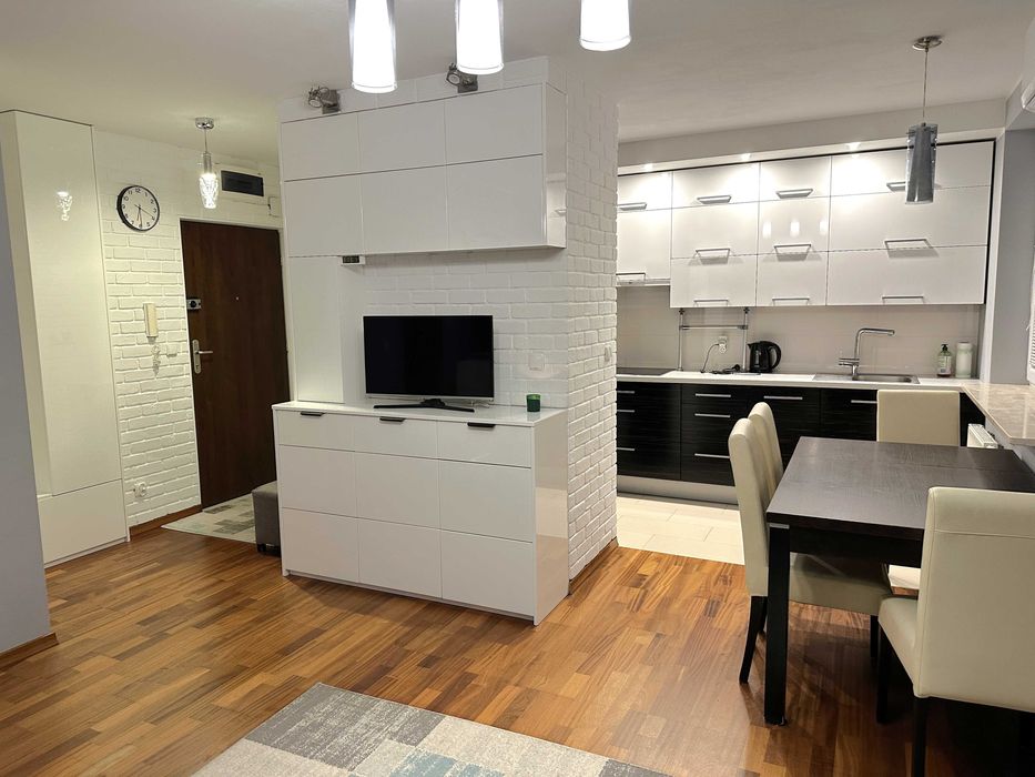 Wynajmę Mieszkanie 3 pokoje - 52 m2 - Garaż -  Tarchomin, Modlińska 65