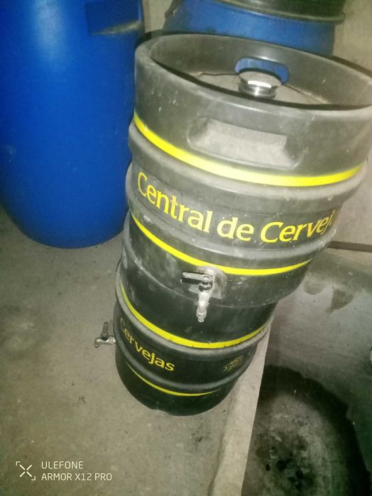 Pipas em inox com torneiras com prensa de vinho!