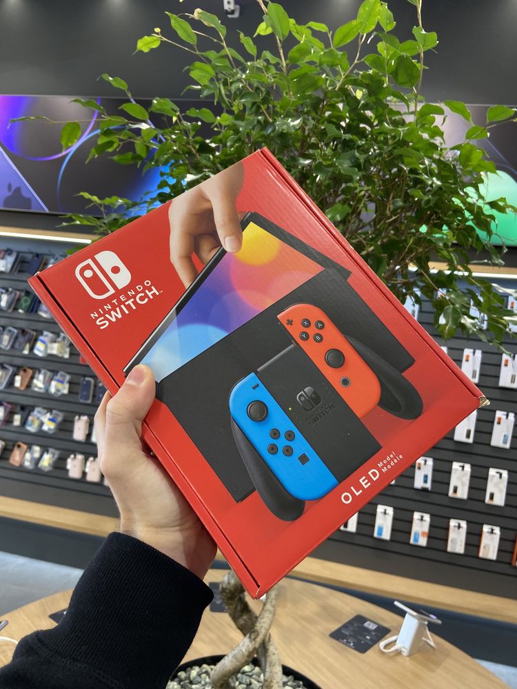 Nintendo Switch OLED у Ябко (ТРК “Victory Plaza”)