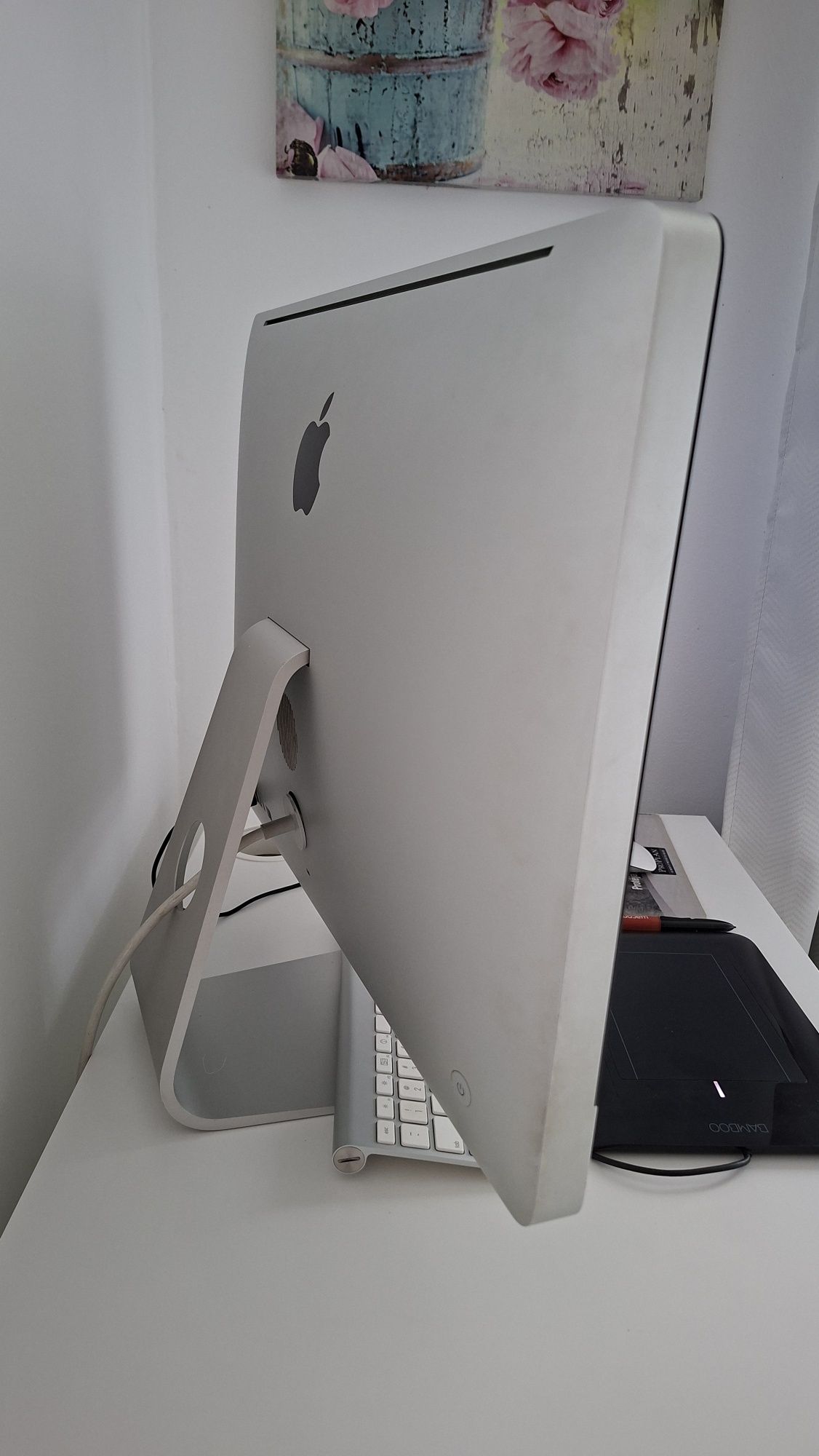 iMac 21,5" (Final 2009) + Wacom Bamboo – 1TB