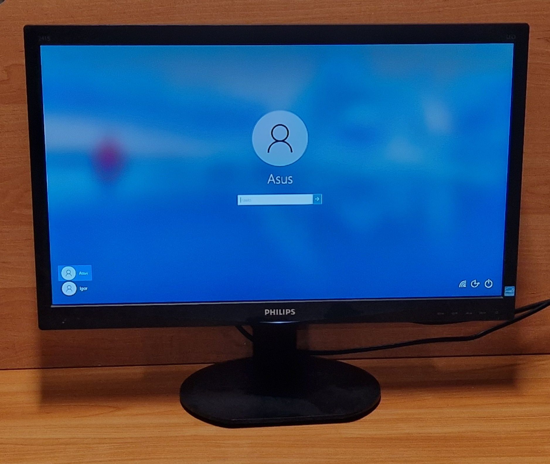 Monitor Philips 241S4L 24" 1920 x1080 16:9,przewód DVI - HDMI