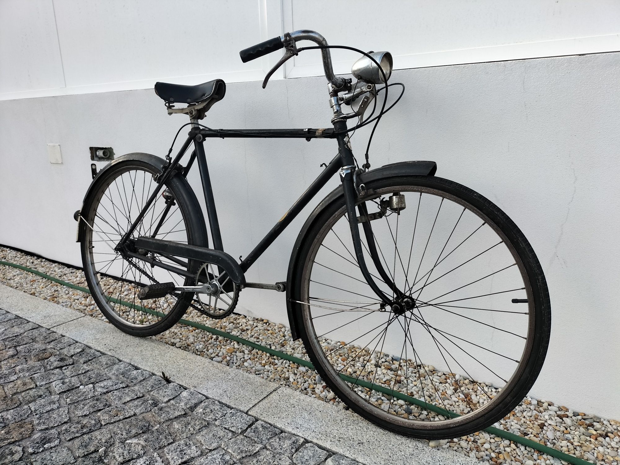 Bicicleta antiga inglesa