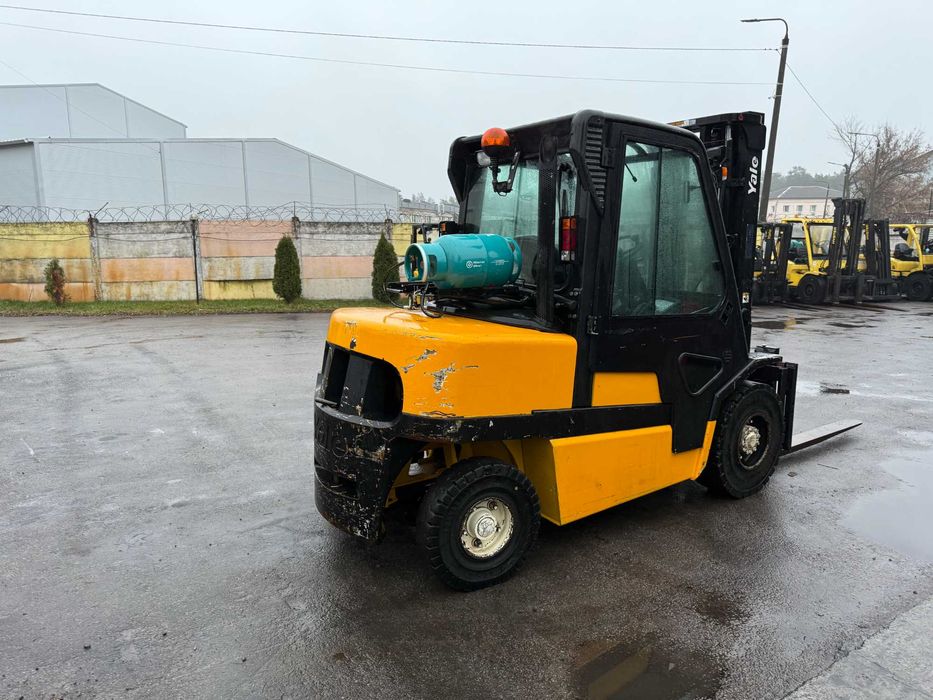 Навантажувач вилковий YALE GLP45MJ