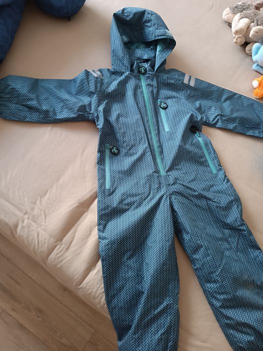 Kombinezon ducksday przeciwdeszczowy jak nowy 110-116