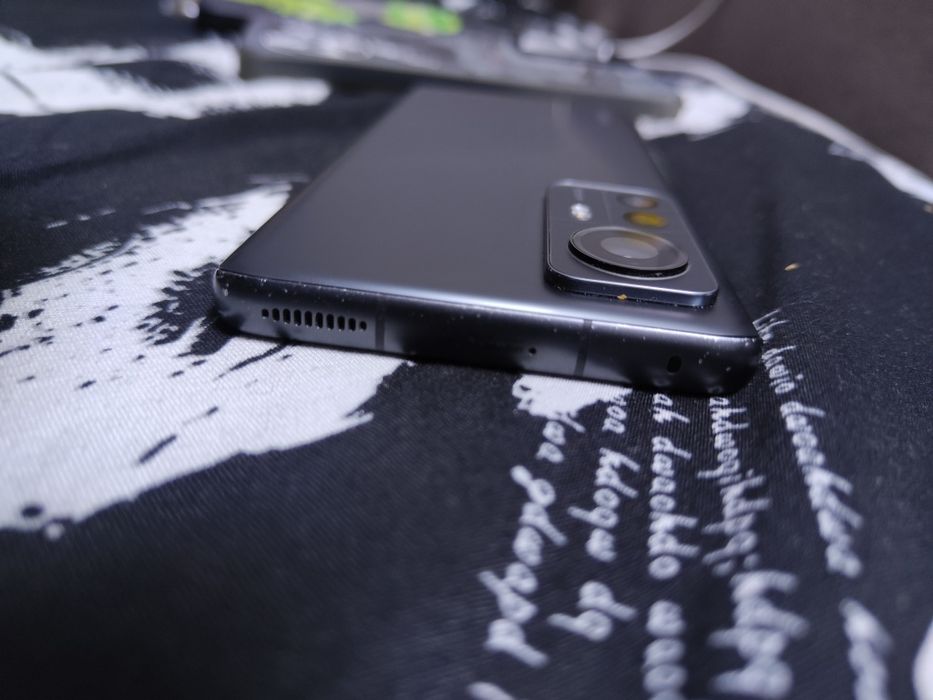 Флагман Xiaomi mi 12 8/128