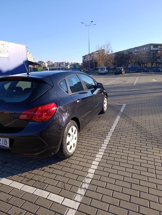 Опель Астра j 1.6 газ/бензин