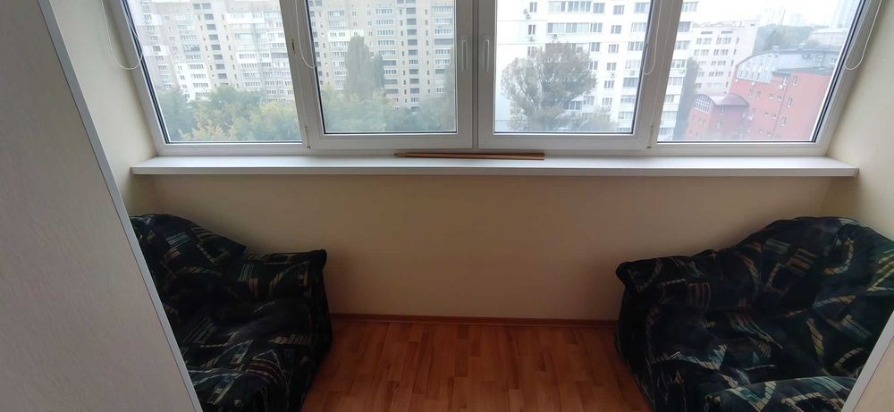 Довженка 16-Б - простора квартира біля парку — для комфортного життя!