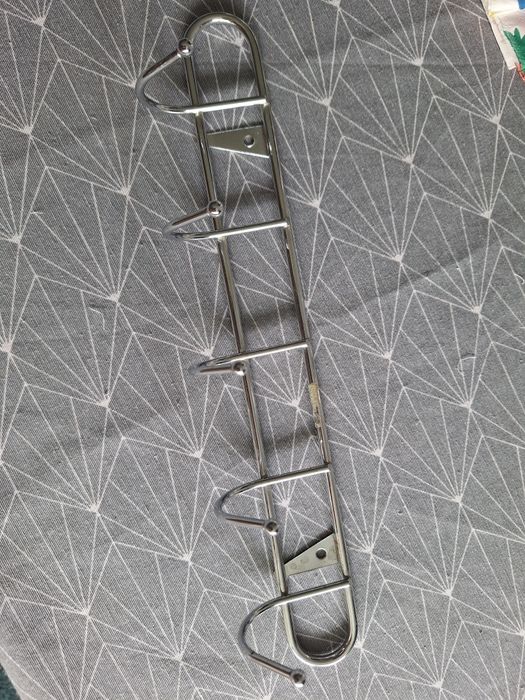 Wieszak ścienny na ścianę metalowy