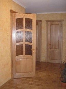 Реставрация, изготовление межкомнатных деревянных дверей. Установка
