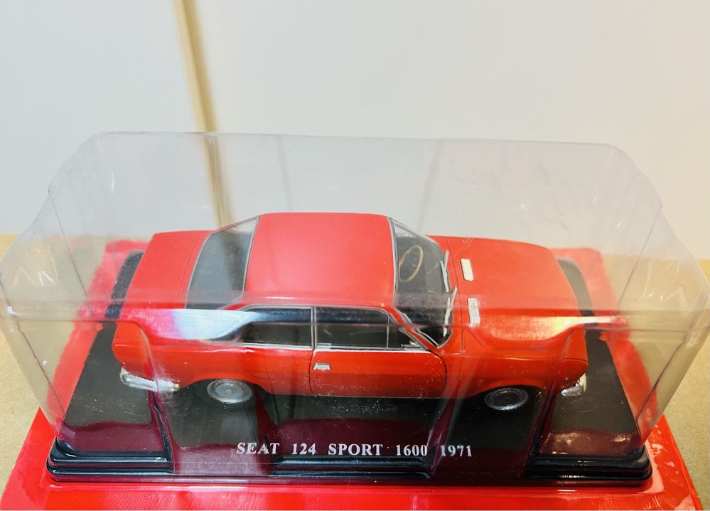Seat 124 Sport 1600 1:24 czerwony Hachette, Salvat edycja zagraniczna