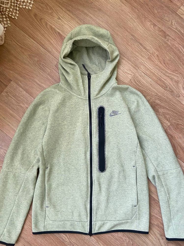 Nike tech fleece