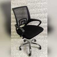 Кресло на колесах компьютерное Millennium черный офисный стул