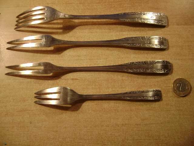 Starocie z PRL - Stare sztućce posrebrzane Hefra = Zestaw 4 sztuki