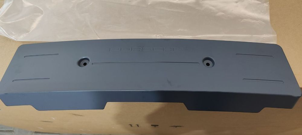 Porsche Panamera 971 GTS подіум переднього номера 971807287l