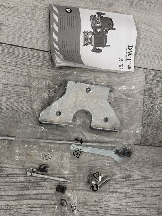 Фрезер DWT OF-1050 V