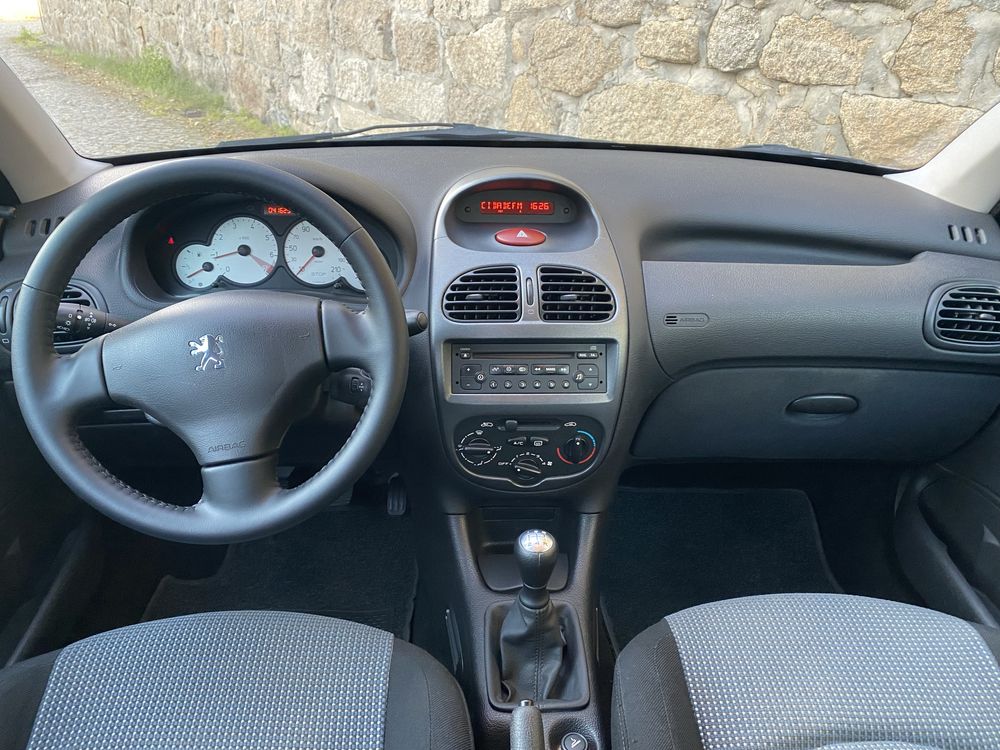 Peugeot 206 1.1 Color Line