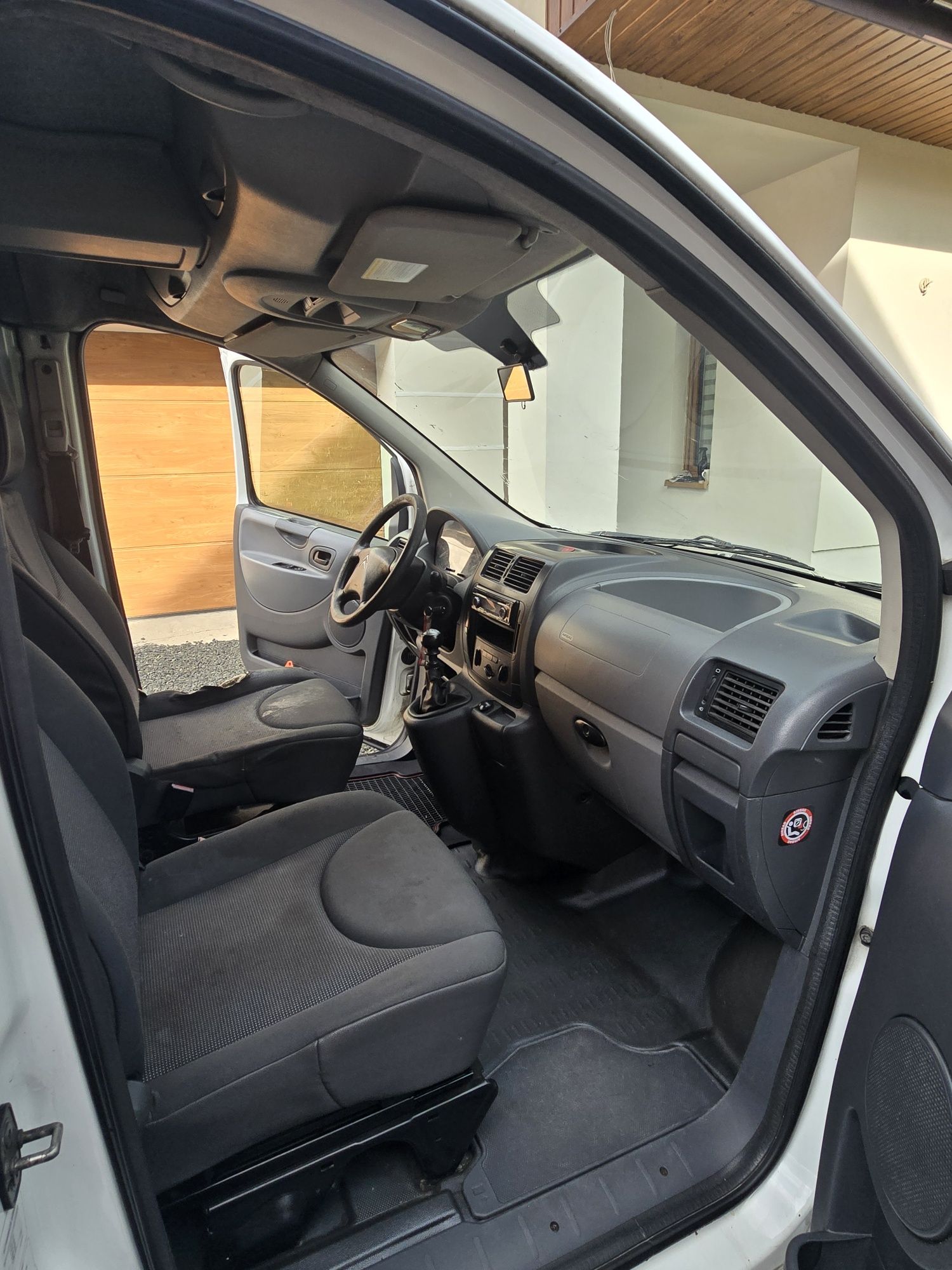 Citroena Jumpy  2.0 HDI 136 KM z 2007 roku