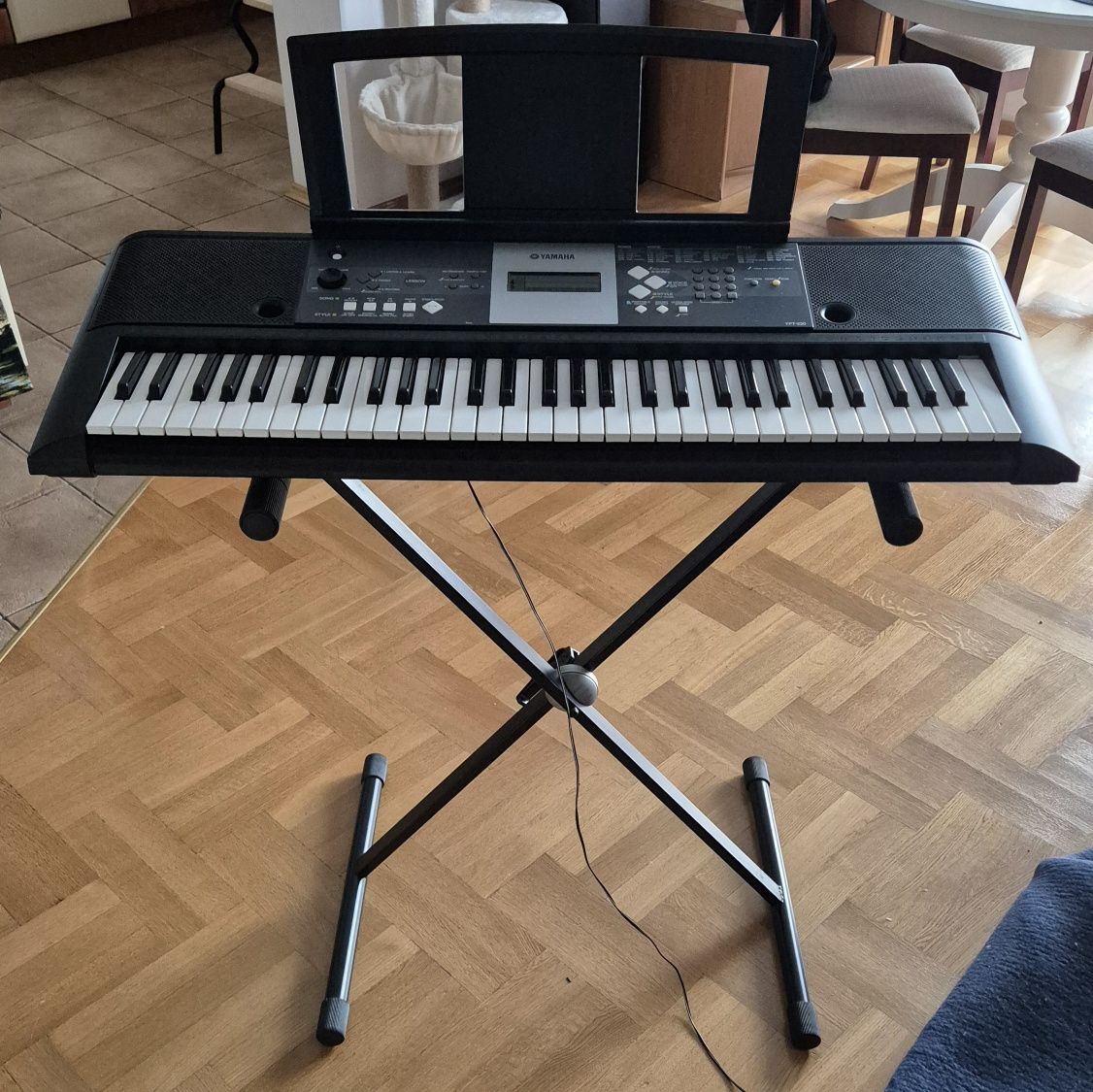 YAMAHA YPT-230 Keyboard plus stojak