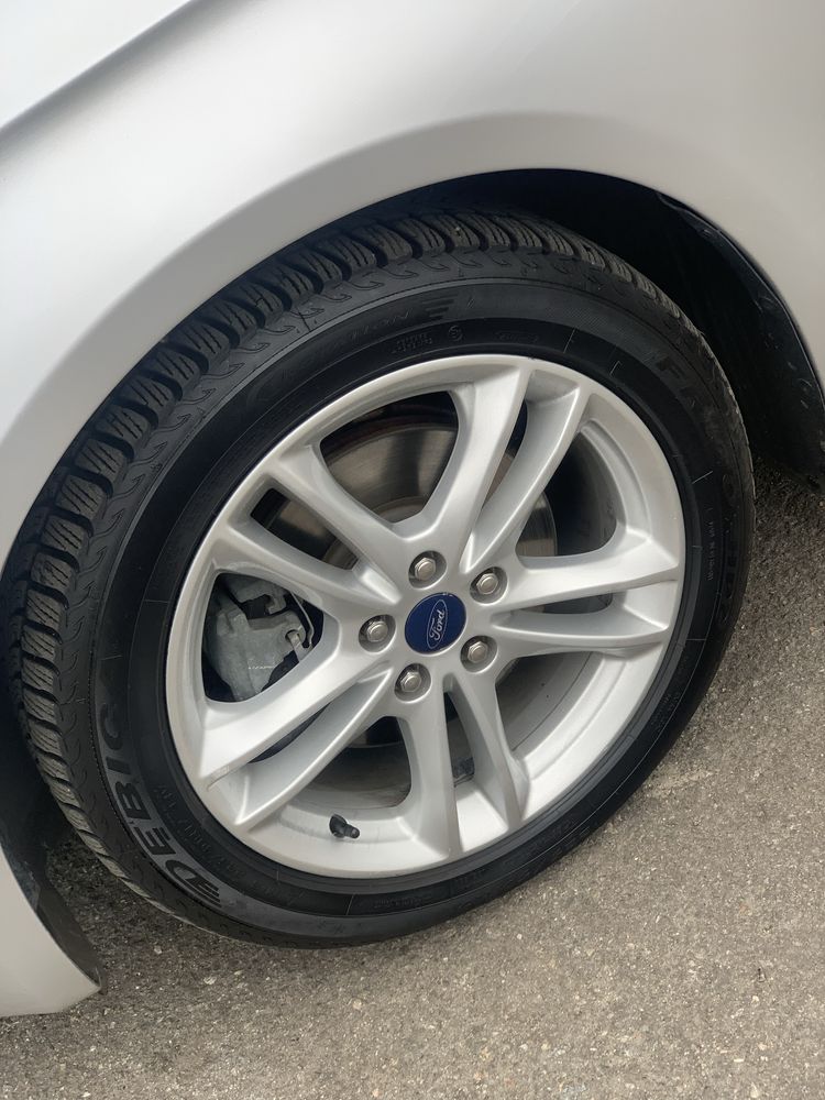Ford Fusion  Hybrid