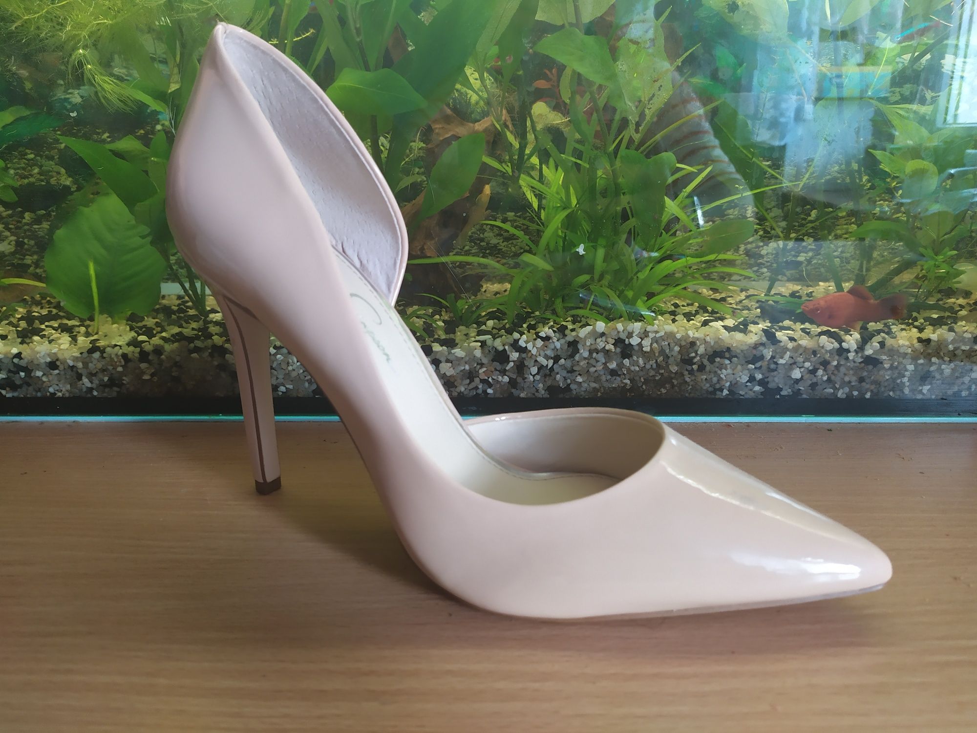 Buty szpilki Jessica Simpson beżowe