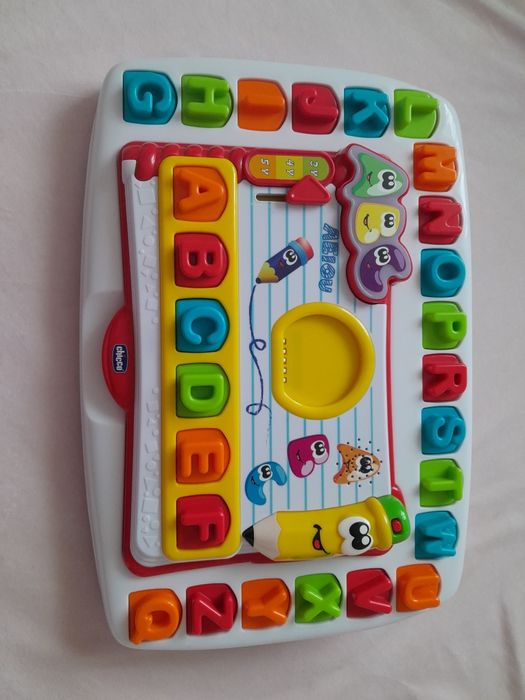 Tablica z literkami chicco