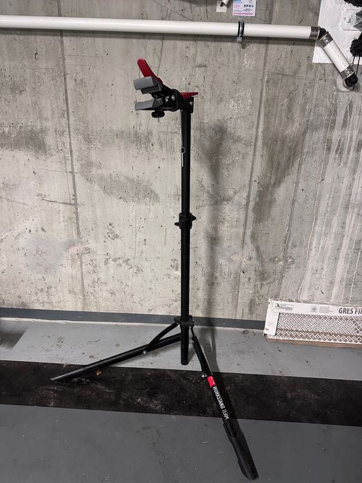 Stojak rowerowy Elite serwisowy