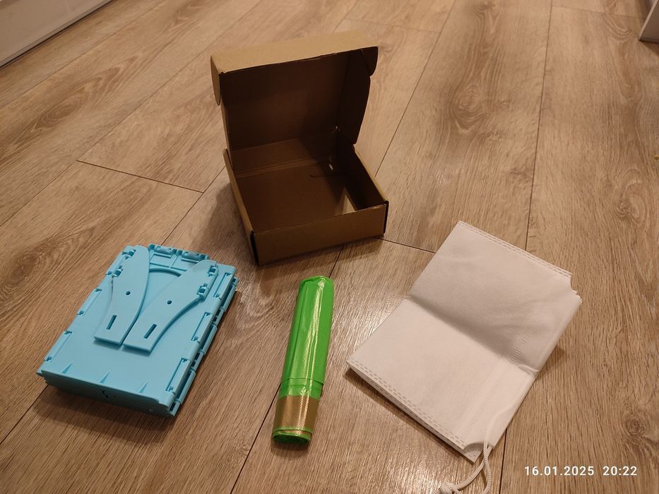 Nowa niebieska składana przenośna toaleta nocnik