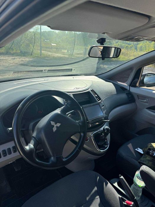 Продам Mitsubishi Grandis Дизель 2.0т 2005 рік чорний