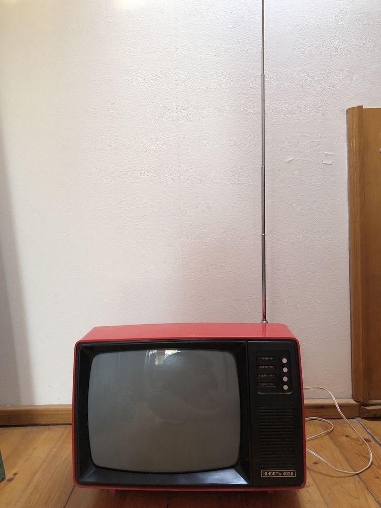 telewizor vintage Junost 402BC 14