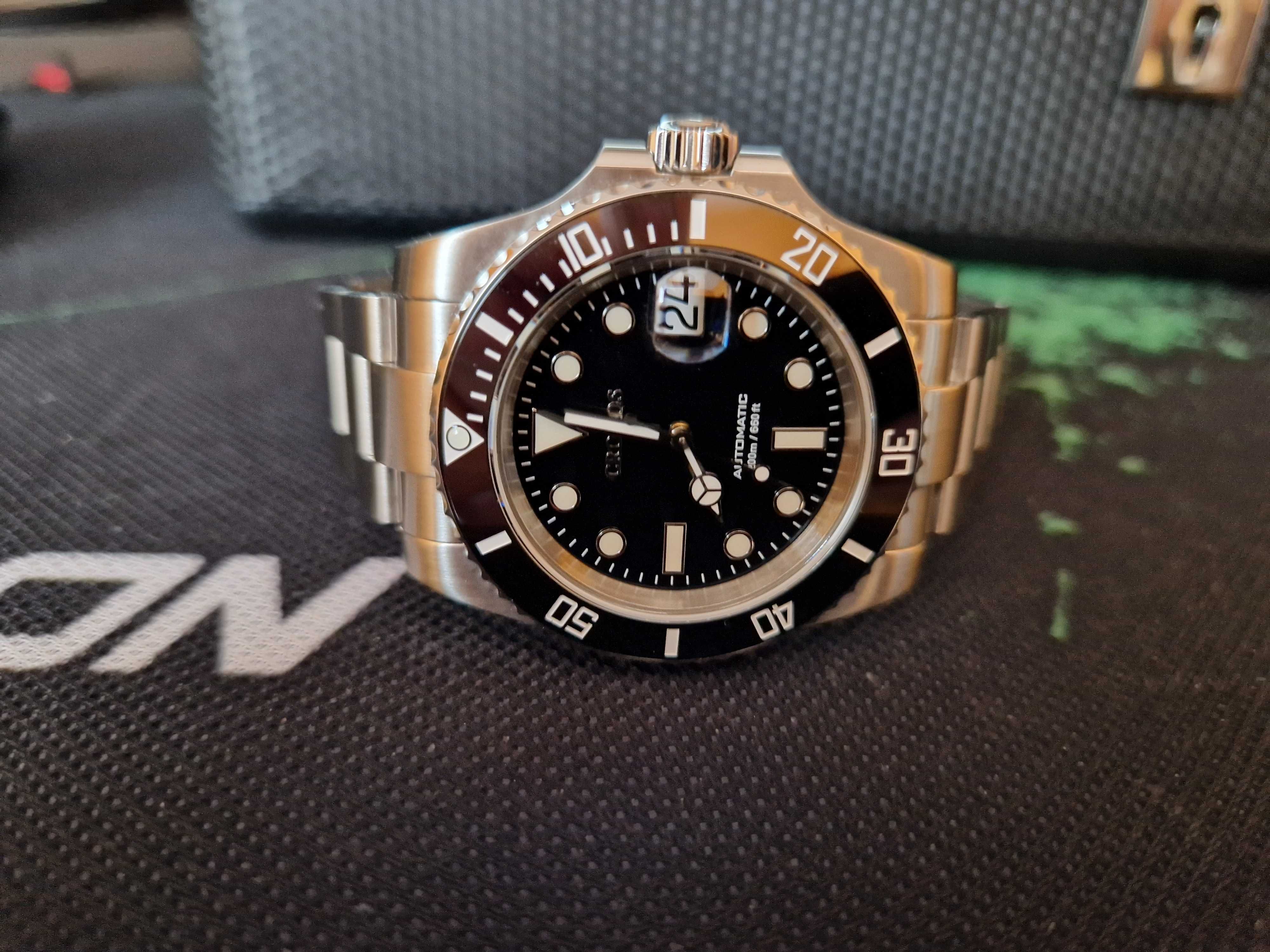 Nowy zegarek mechaniczny CRONOS, wzór Submariner