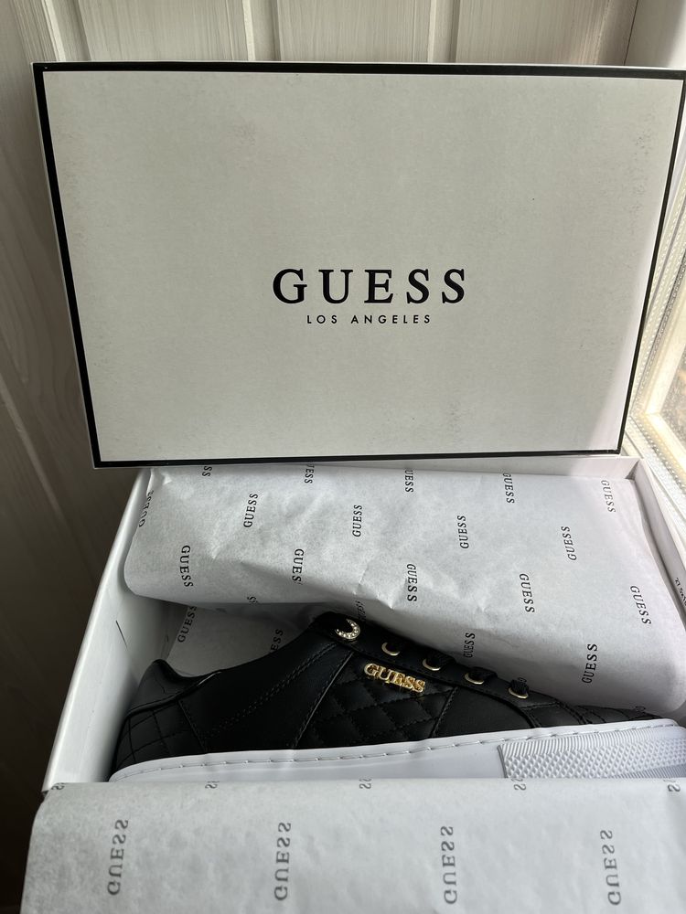 Жіночі кросівки Guess Loven ОРИГІНАЛ