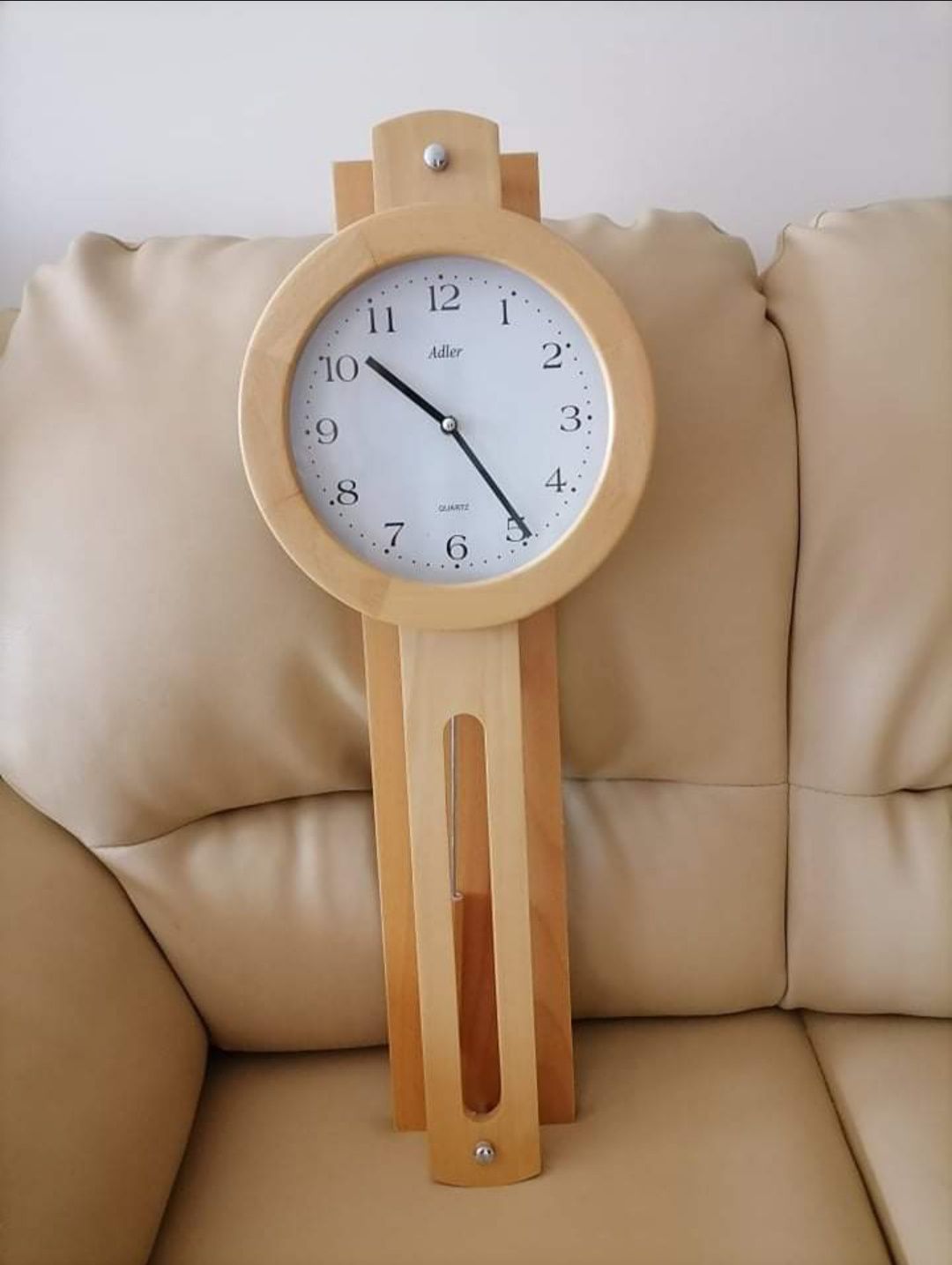 Drewniany zegar ścienny Adler