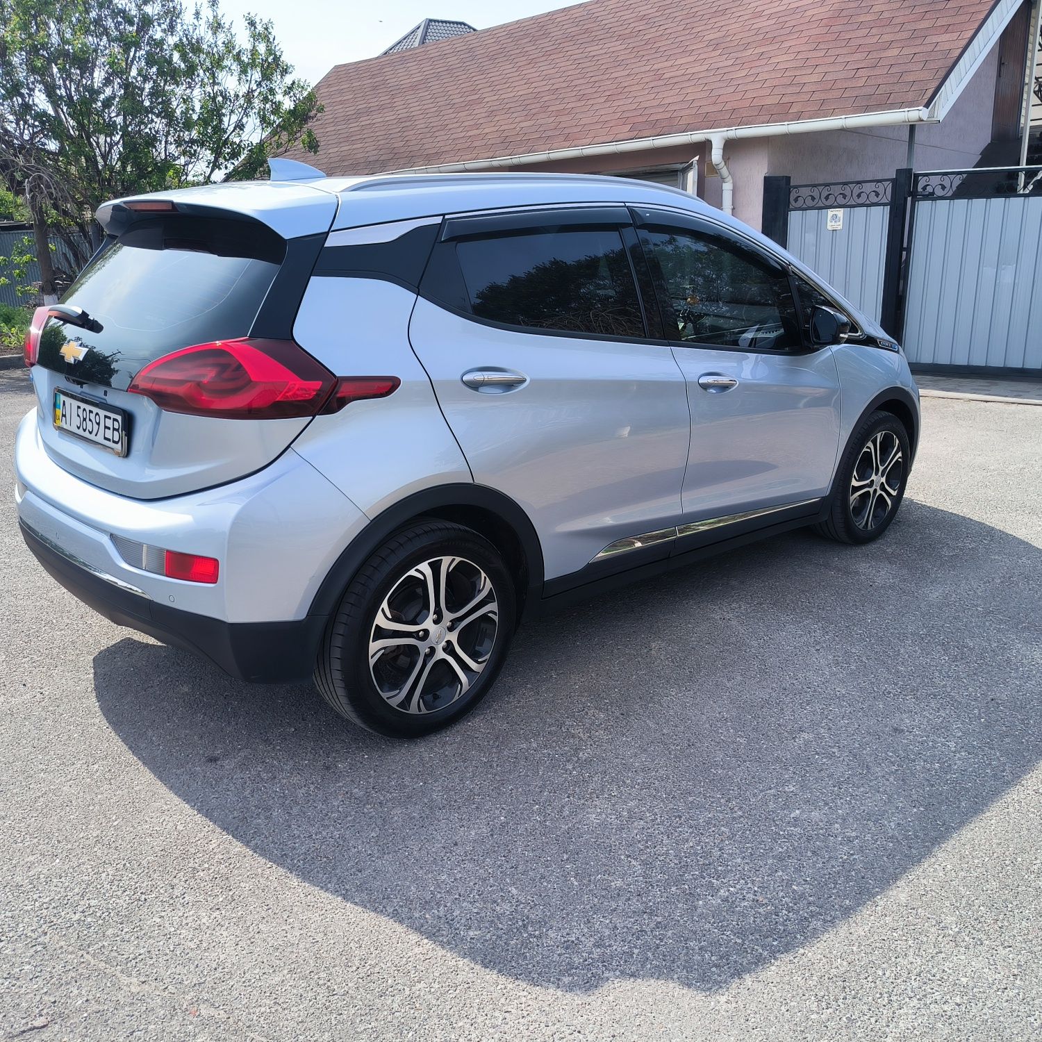 Chevrolet bolt ev premier