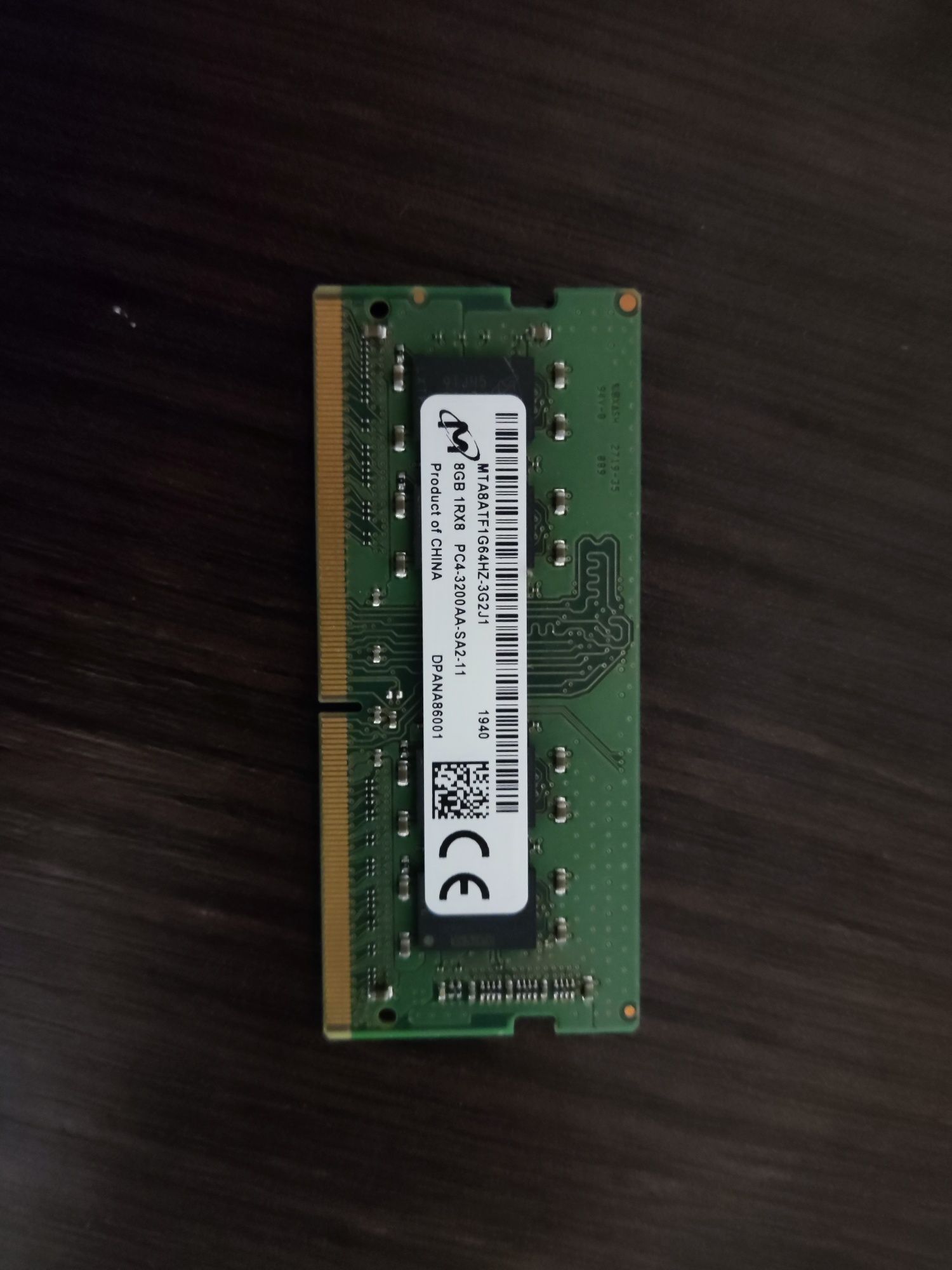 Micron 8 GB SO-DIMM DDR4 3200 MHz (MTA8ATF1G64HZ-3G2J1)