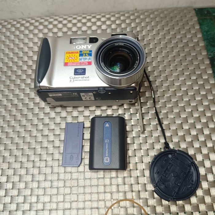 Фотоаппарат цифровой Sony ciber shot s70 Япония