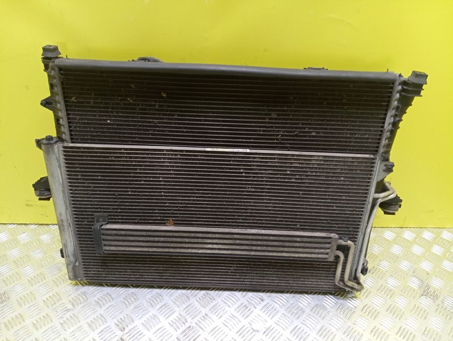 Касета радиатора 2.5d Volkswagen Touareg GP Туарег Радиатор BAC 2.5