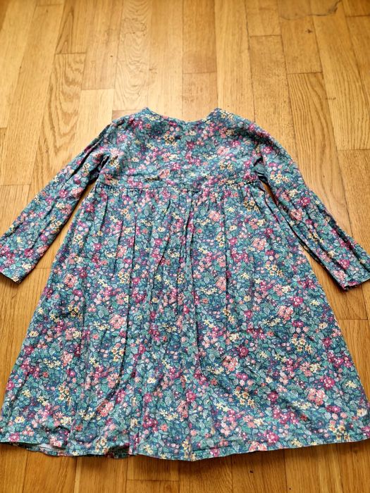 Śliczna sukienka znanej marki Boho Chic rozmiar 110cm