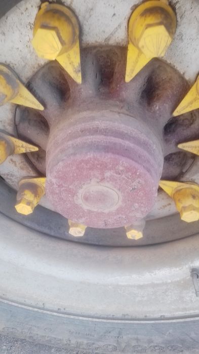 Причіп самоскид,осі SAF,двійна напіврисора,наклепаний,вали зроблені