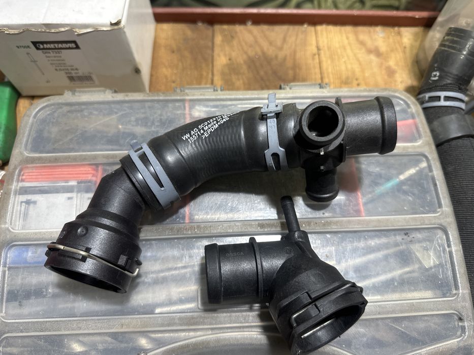 Задні амортизатори passat б7 jeta Mk6 beetlе