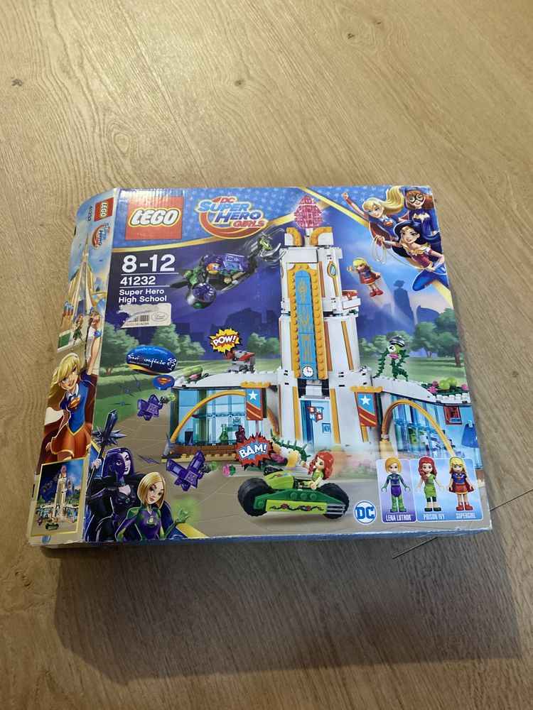 Zestaw Lego super hero high school 41232