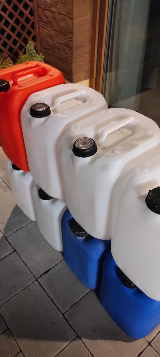 Beczka plastikowa baniak kanister bańka  20L