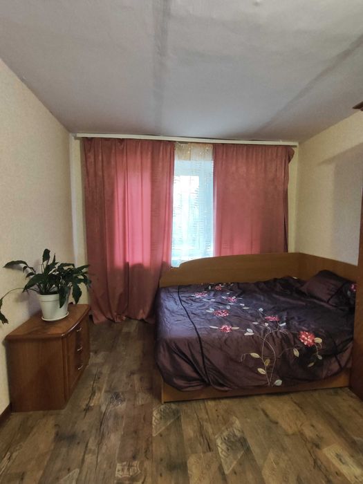 Здається 1кімнатна кв-ра в центрі