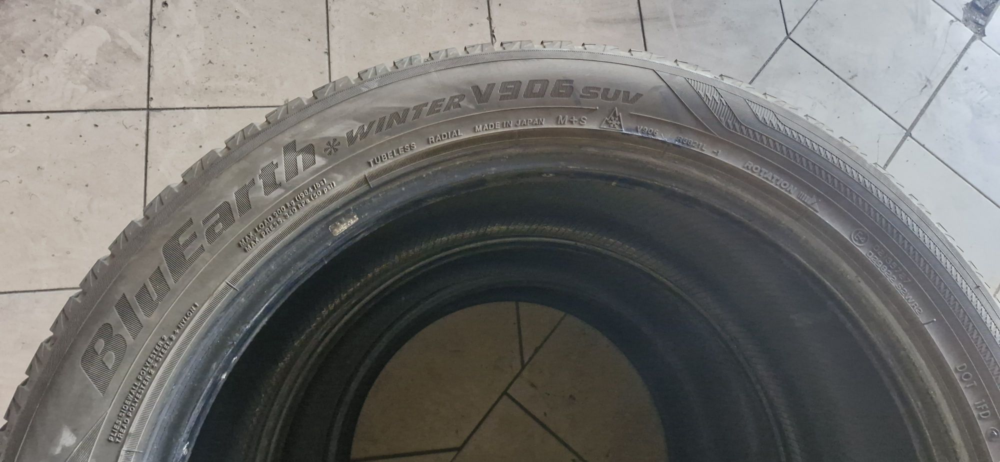 Sprzedam 4szt zestaw opon zimowe Yokohama 235/50 r.20