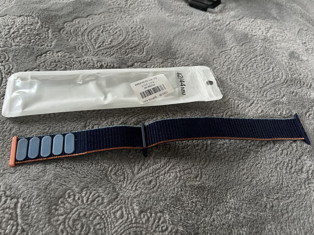 Niebieski pasek materiałowy sportowy Apple Watch 44/45 mm zobacz