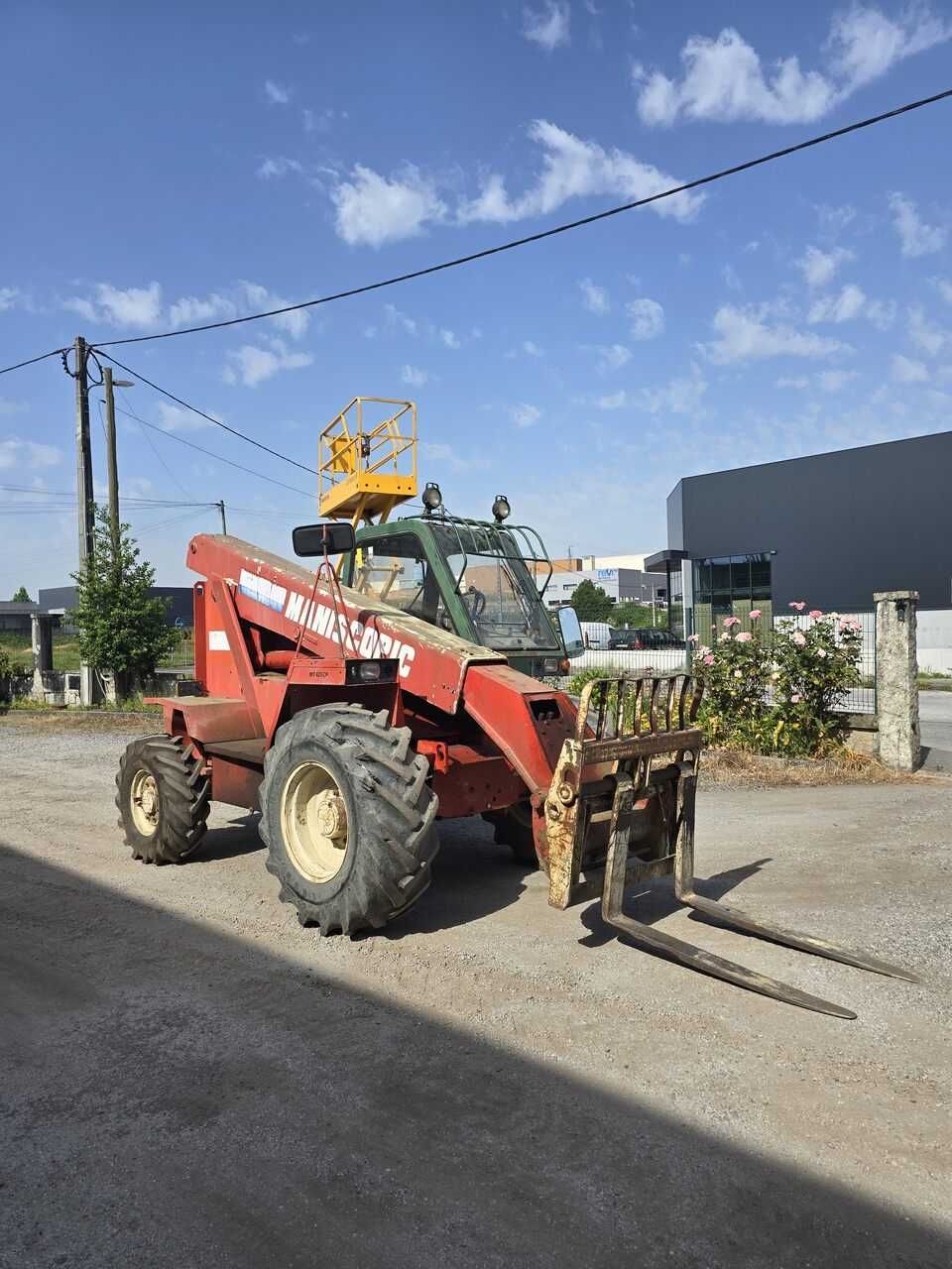 Empilhador Telescópico Manitou MT425
