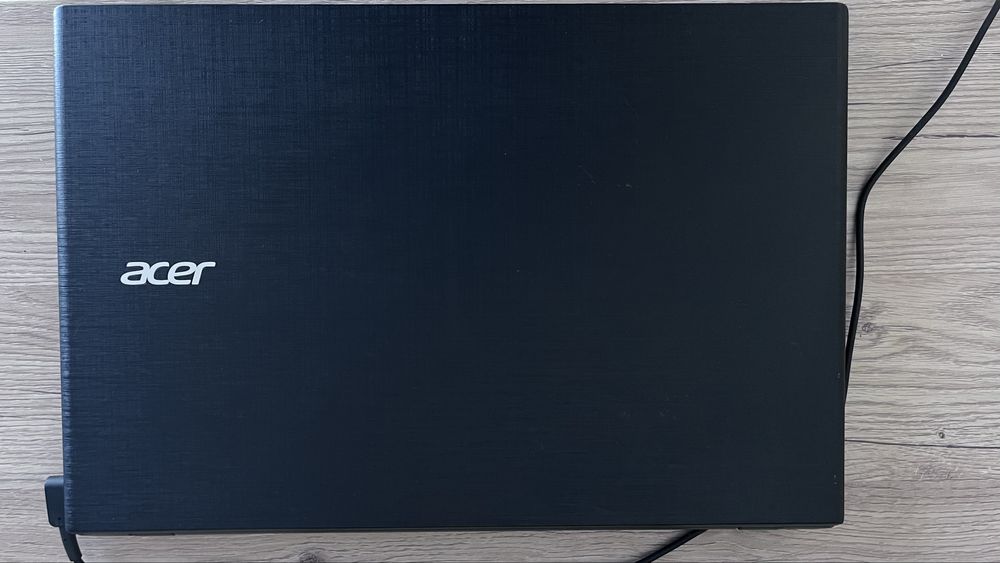 Portatil Acer E5-573G