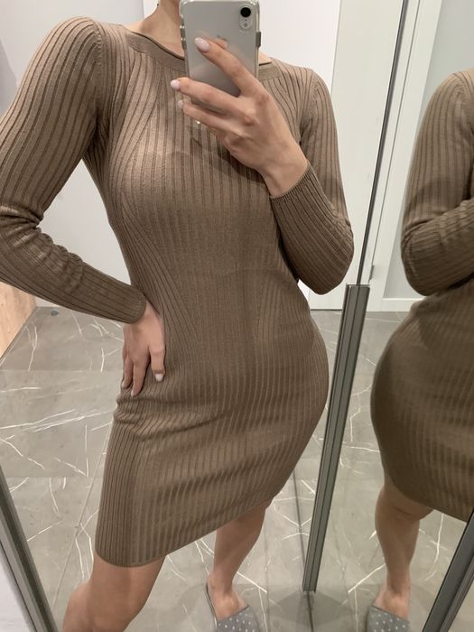 Сукня по фігурі s