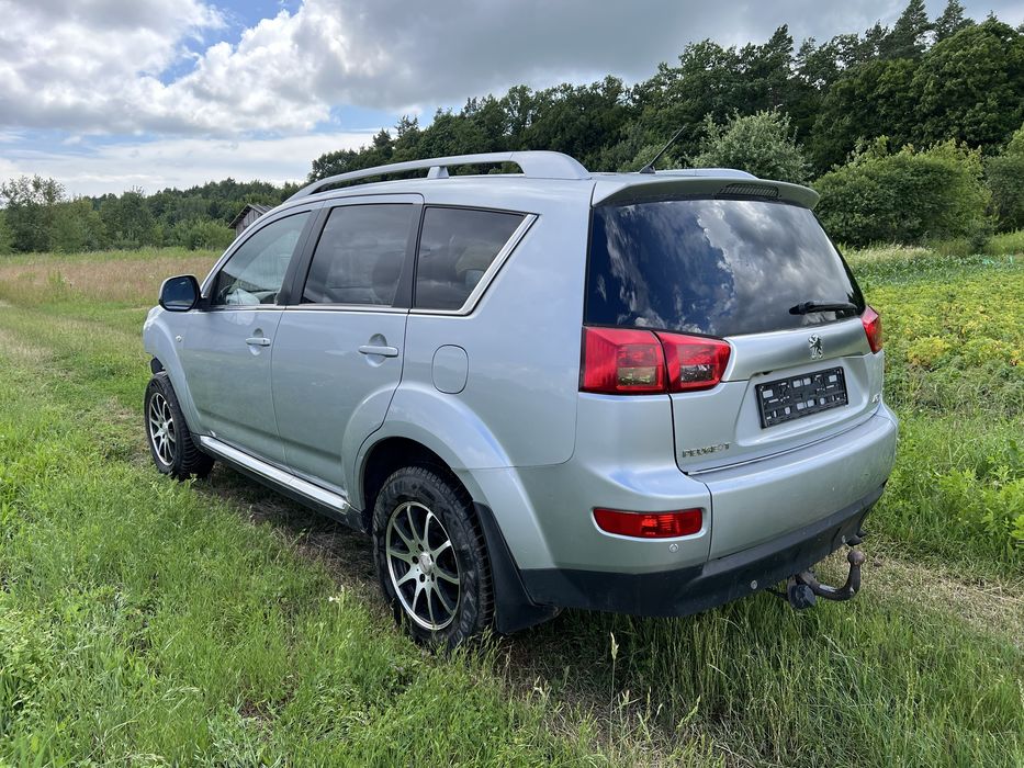 Двері Peugeot 4007 Citroen C-Crosser Mitsubishi Outlander XL