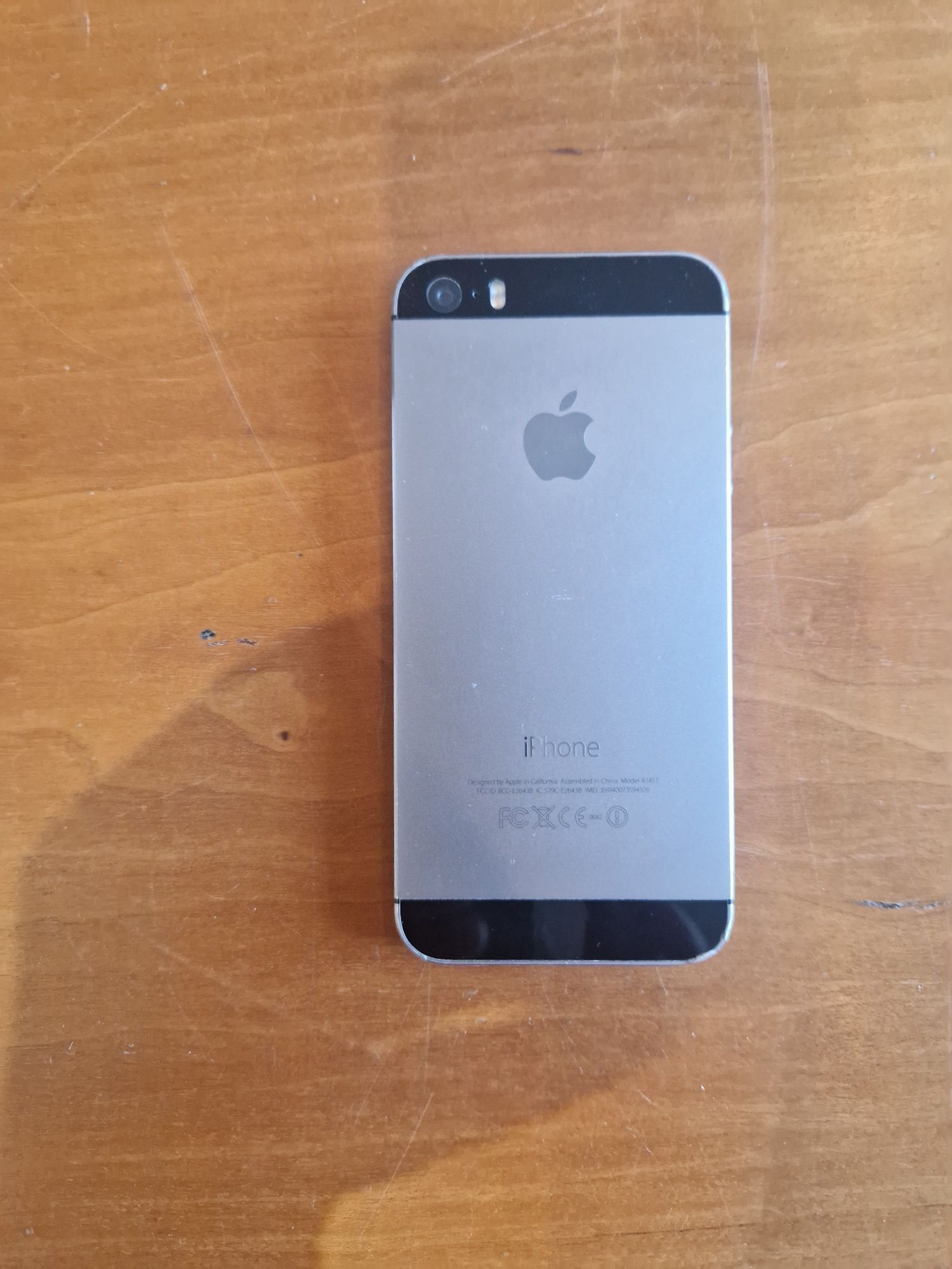 Iphone 5 S 16 GB, com bateria nova, sem carregador